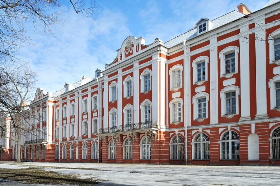 Здание Двенадцати коллегий в Петербурге_001